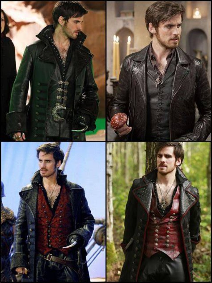 Charming murders Hook in front of Emma